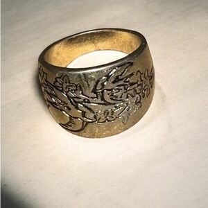 Vintage Gold Tone Ring With Detailed Floral Motif Handmade